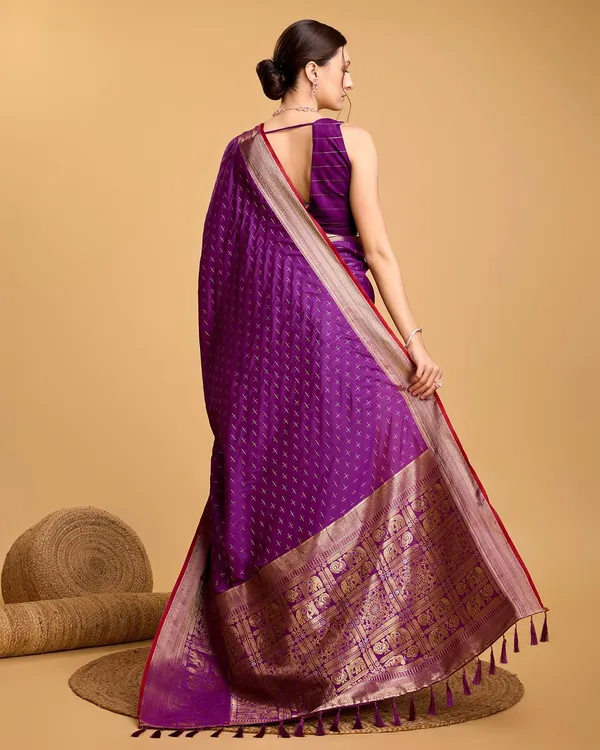 Purple_Cotton_Silk_Woven_Kanjivaram_Saree_With_Unstitched_Blouse_For_Women