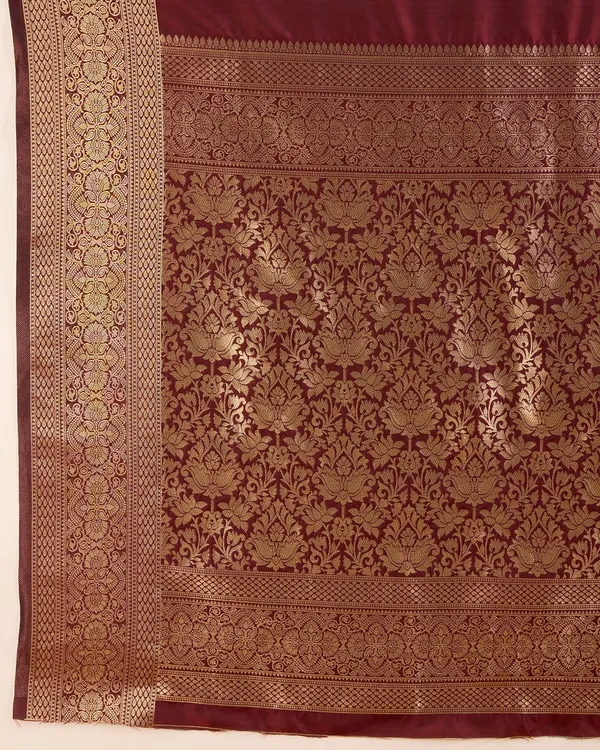 Maroon_Cotton_Silk_Woven_Kanjivaram_Saree_With_Unstitched_Blouse_For_Women