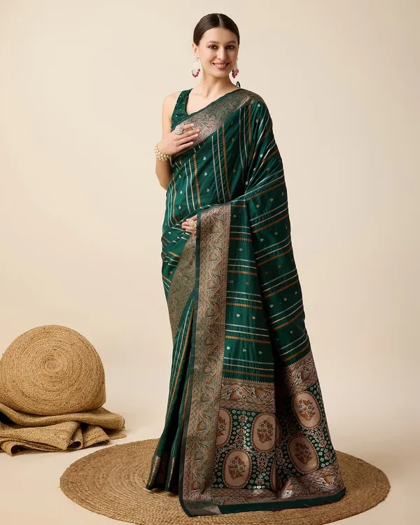 Green_Cotton_Silk_Woven_Kanjivaram_Saree_With_Unstitched_Blouse_For_Women