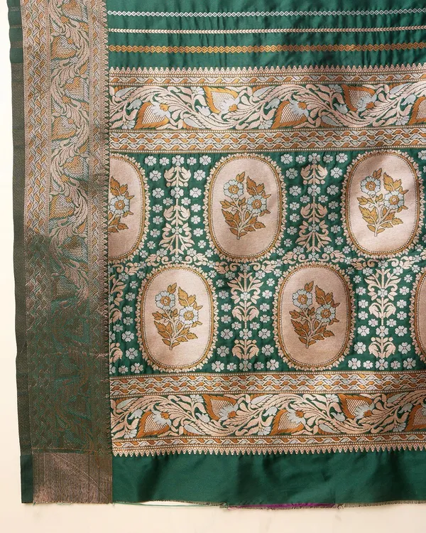 Green_Cotton_Silk_Woven_Kanjivaram_Saree_With_Unstitched_Blouse_For_Women