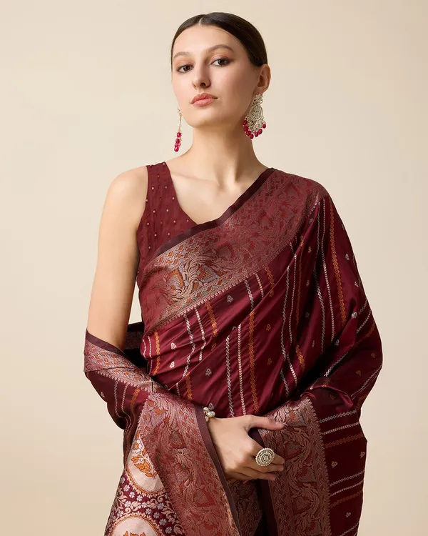 Maroon_Cotton_Silk_Woven_Kanjivaram_Saree_With_Unstitched_Blouse_For_Women
