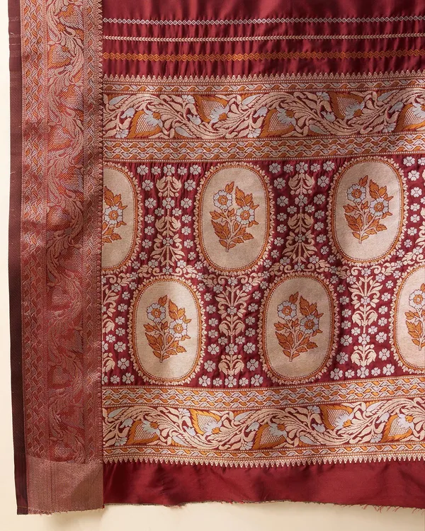 Maroon_Cotton_Silk_Woven_Kanjivaram_Saree_With_Unstitched_Blouse_For_Women