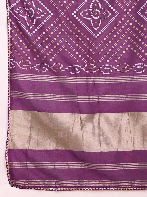 Purple_Cotton_Silk_Printed_Bandhani_Saree_With_Unstitched_Blouse_For_Women