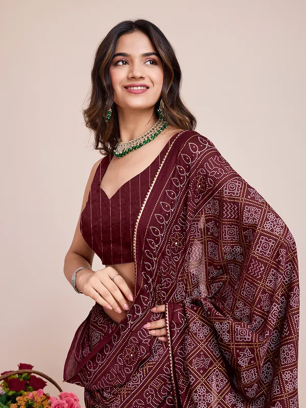 Maroon_Cotton_Silk_Printed_Bandhani_Saree_With_Unstitched_Blouse_For_Women