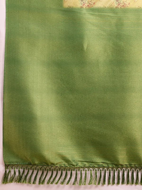 Green_Cotton_Silk_Printed_Patola_Saree_With_Unstitched_Blouse_For_Women
