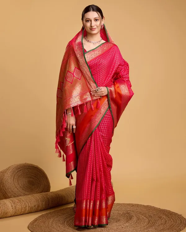 Pink_Cotton_Silk_Woven_Kanjivaram_Saree_With_Unstitched_Blouse_For_Women