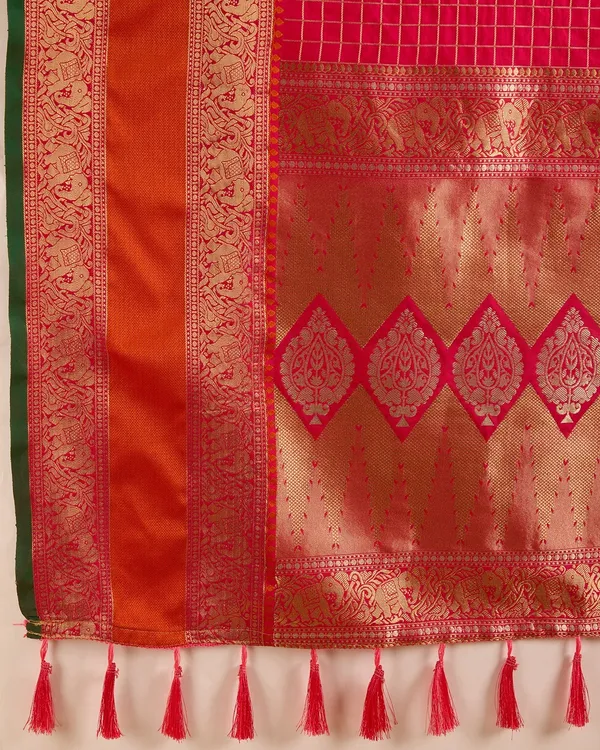 Pink_Cotton_Silk_Woven_Kanjivaram_Saree_With_Unstitched_Blouse_For_Women