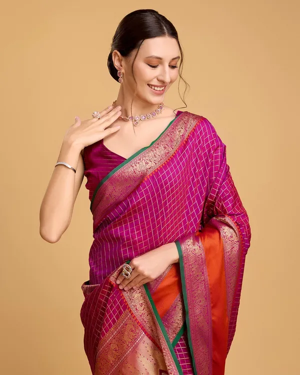 Pink_Cotton_Silk_Woven_Kanjivaram_Saree_With_Unstitched_Blouse_For_Women