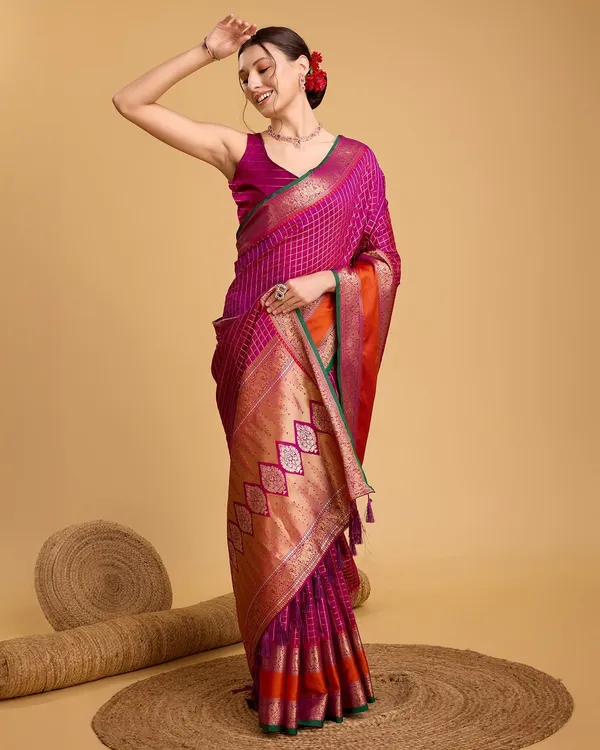 Pink_Cotton_Silk_Woven_Kanjivaram_Saree_With_Unstitched_Blouse_For_Women