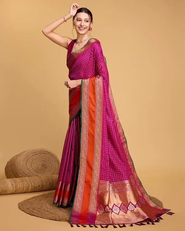 Pink_Cotton_Silk_Woven_Kanjivaram_Saree_With_Unstitched_Blouse_For_Women