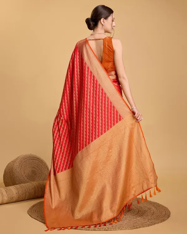 Red_Cotton_Silk_Woven_Banarasi_Saree_With_Unstitched_Blouse_For_Women
