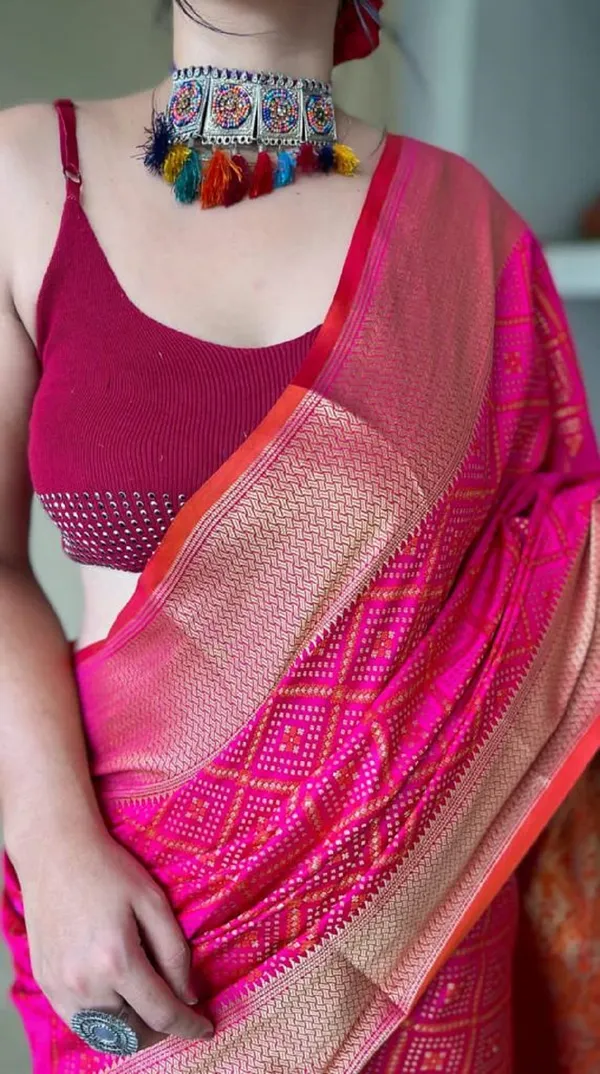 Pink_Cotton_Silk_Woven_Banarasi_Saree_With_Unstitched_Blouse_For_Women