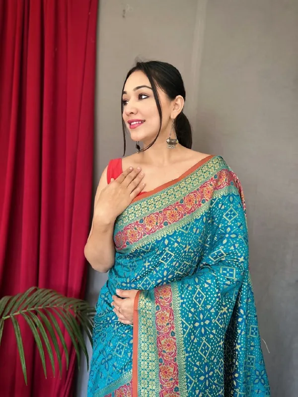 Blue_Cotton_Silk_Woven_Patola_Saree_With_Unstitched_Blouse_For_Women
