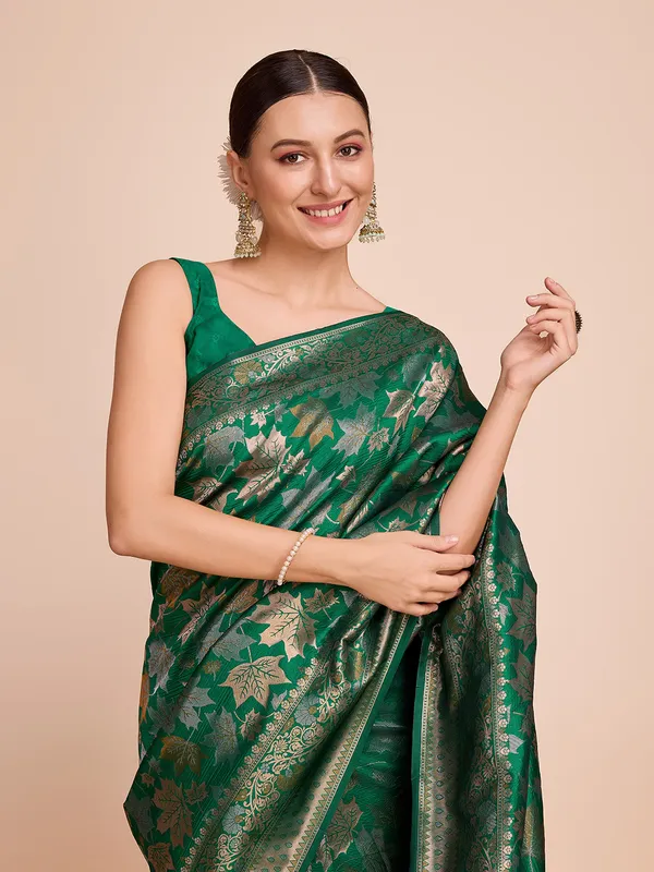 Green_Cotton_Silk_Woven_Kanjivaram_Saree_With_Unstitched_Blouse_For_Women