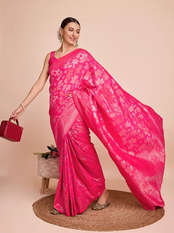 Pink_Cotton_Silk_Woven_Kanjivaram_Saree_With_Unstitched_Blouse_For_Women