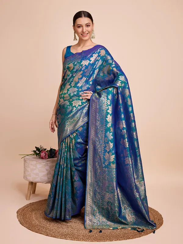 Blue_Cotton_Silk_Woven_Kanjivaram_Saree_With_Unstitched_Blouse_For_Women