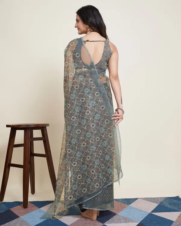 Grey_Cotton_Silk_Printed_Banarasi_Saree_With_Unstitched_Blouse_For_Women