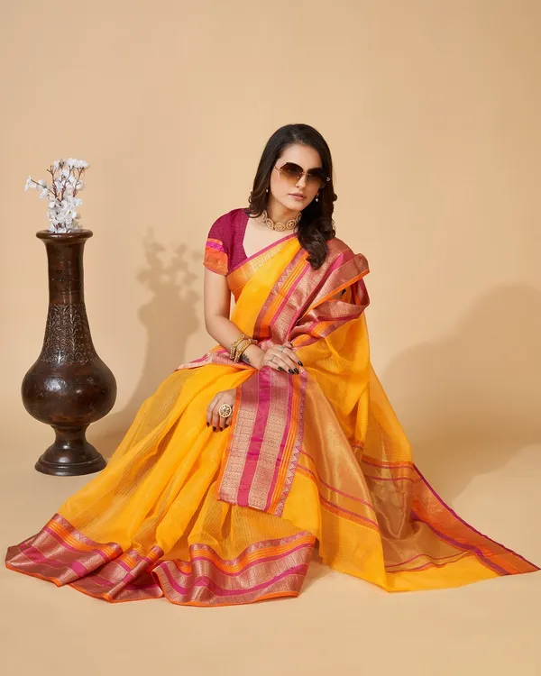 Yellow_Cotton_Silk_Woven_Bandhani_Saree_With_Unstitched_Blouse_For_Women