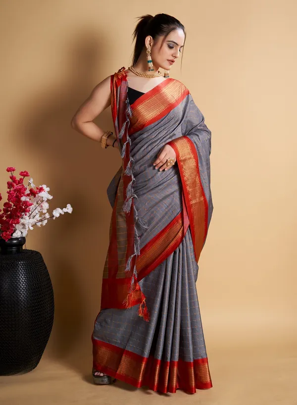Grey_Cotton_Silk_Woven_Kanjivaram_Saree_With_Unstitched_Blouse_For_Women