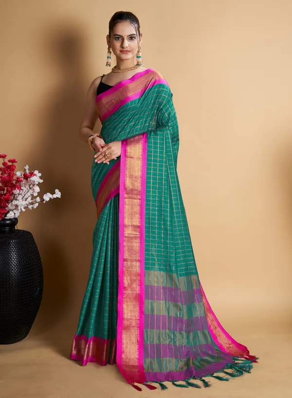 Green_Cotton_Silk_Woven_Kanjivaram_Saree_With_Unstitched_Blouse_For_Women