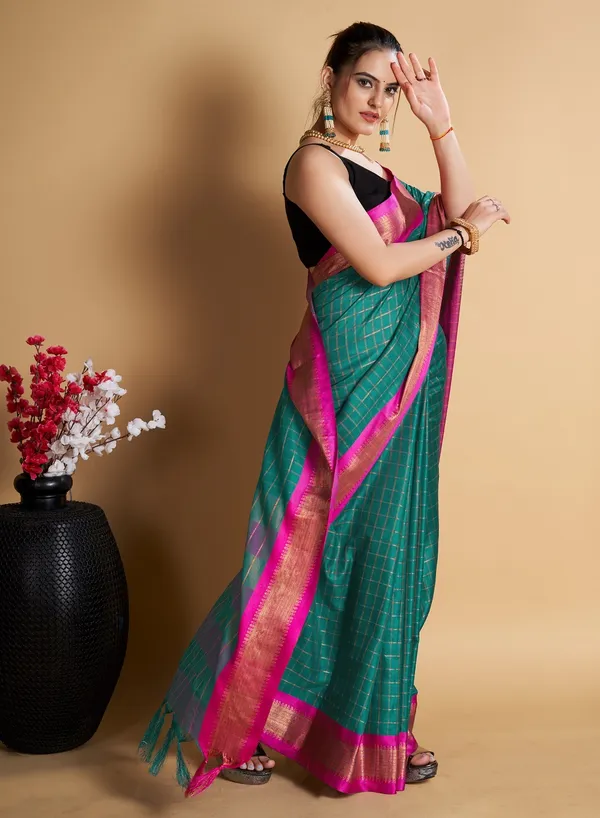 Green_Cotton_Silk_Woven_Kanjivaram_Saree_With_Unstitched_Blouse_For_Women