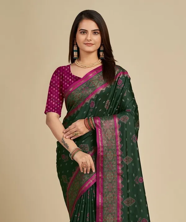 Green_Cotton_Silk_Woven_Patola_Saree_With_Unstitched_Blouse_For_Women