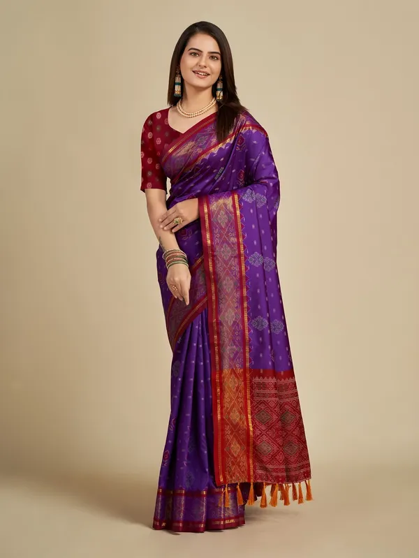 Purple_Cotton_Silk_Woven_Patola_Saree_With_Unstitched_Blouse_For_Women