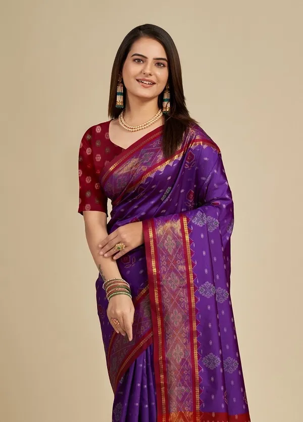 Purple_Cotton_Silk_Woven_Patola_Saree_With_Unstitched_Blouse_For_Women