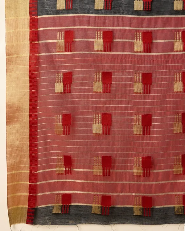 Black_Cotton_Silk_Woven_Banarasi_Saree_With_Unstitched_Blouse_For_Women