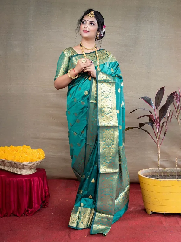 Green_Cotton_Silk_Woven_Banarasi_Saree_With_Unstitched_Blouse_For_Women