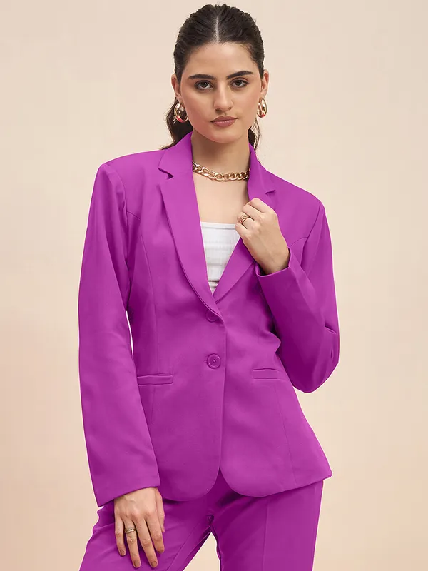 Notched_Lapel_Single-Breasted_Blazer