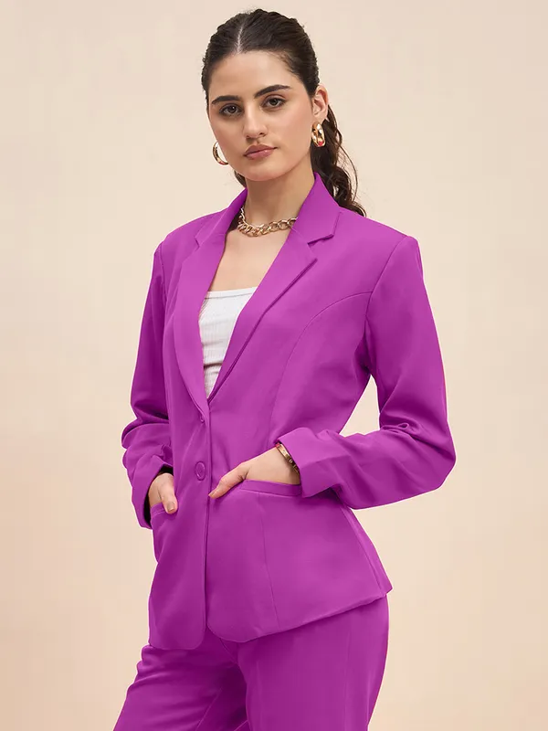Notched_Lapel_Single-Breasted_Blazer