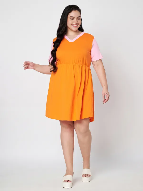 BRINNS_Plus_Size_Colourblocked_Dress