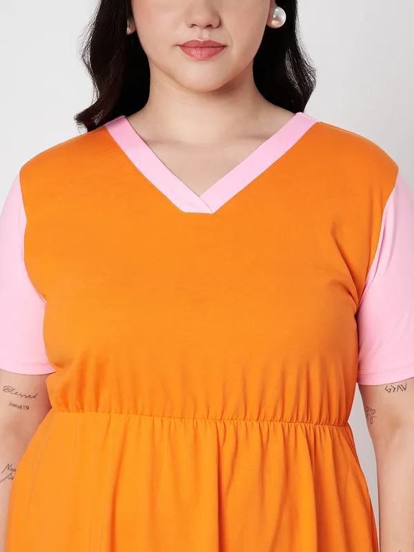 BRINNS_Plus_Size_Colourblocked_Dress
