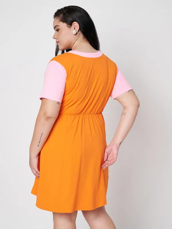 BRINNS_Plus_Size_Colourblocked_Dress