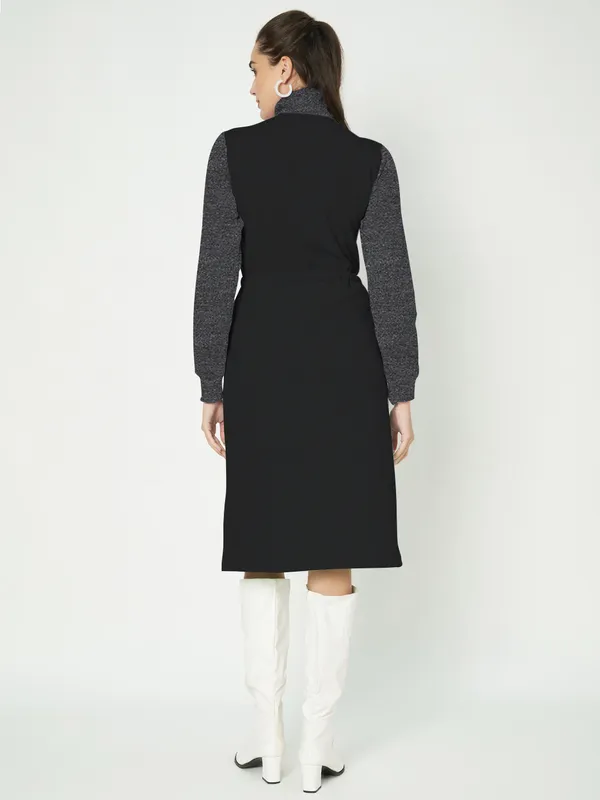 BRINNS_Women_Colourblocked_A-Line_Dress