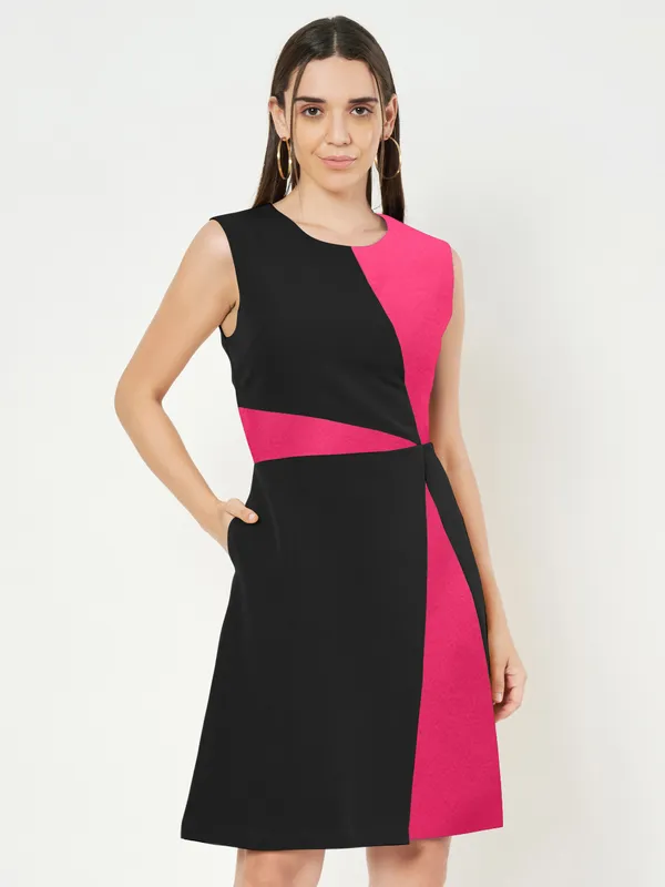 BRINNS_Women_Colourblocked_A-Line_Dress
