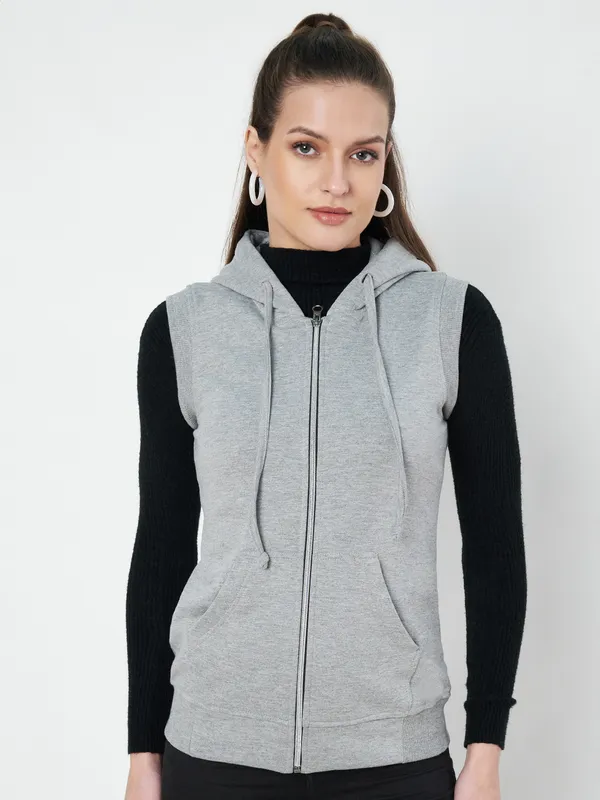Hooded_Sleeveless_Sweat-shirt