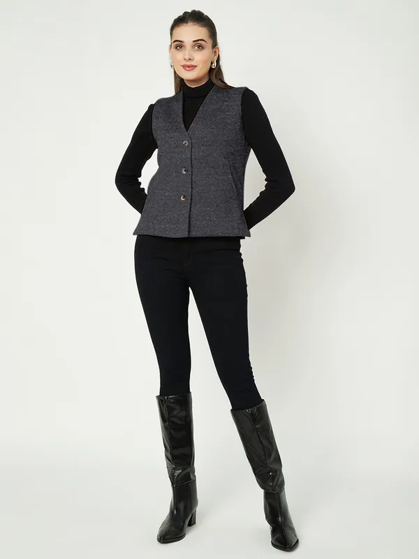 V-Neck_Casual_Waistcoat