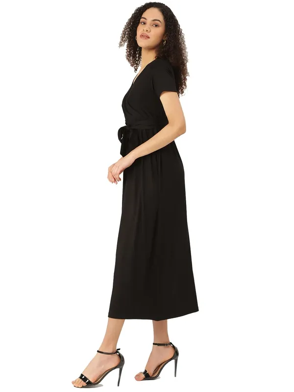 BRINNS_Black_Solid_Color_Knitted_Midi_Dress