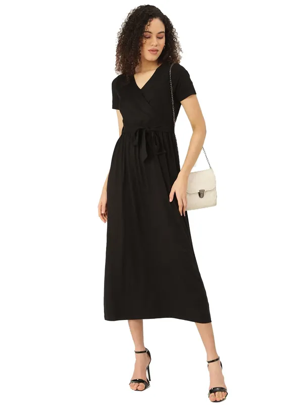 BRINNS_Black_Solid_Color_Knitted_Midi_Dress