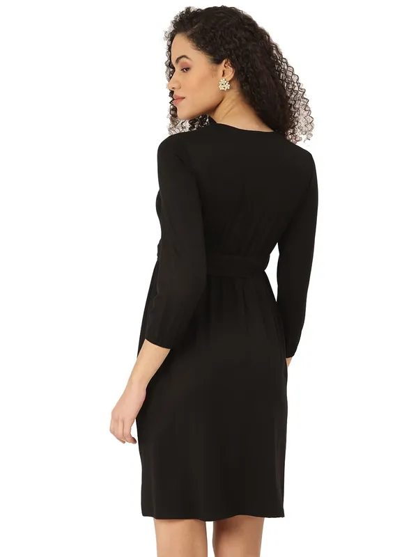 BRINNS_Black_Solid_Dress