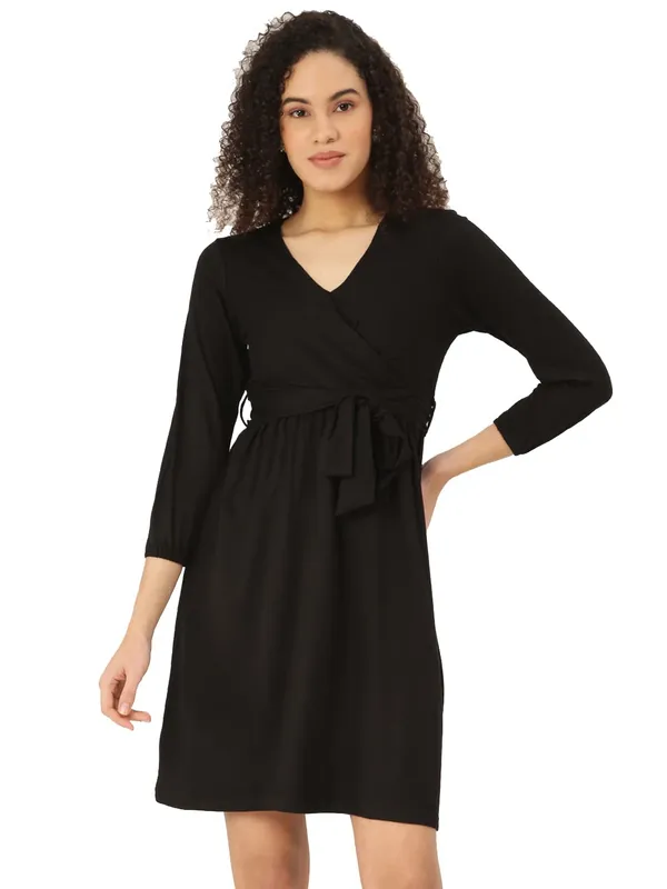 BRINNS_Black_Solid_Dress