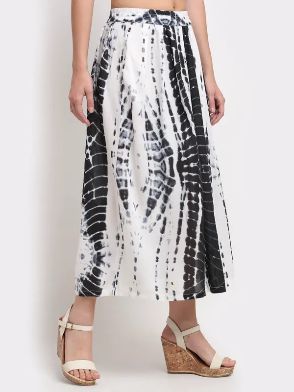BRINNS_Women's_White_&_Blue_Solid_Color_Tie_&_Dye_Print_Midi_Skirt
