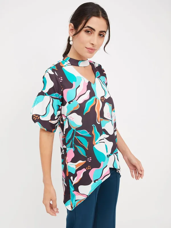 BRINNS_Printed_Choker_Neck_Top