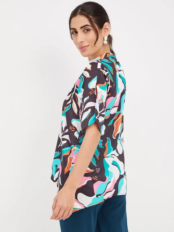 BRINNS_Printed_Choker_Neck_Top