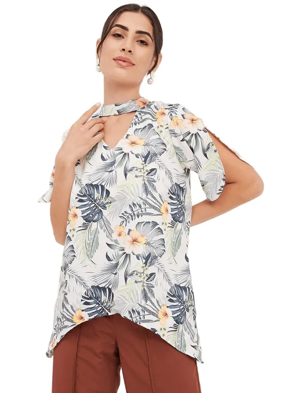 BRINNS_Printed_Choker_Neck_Top