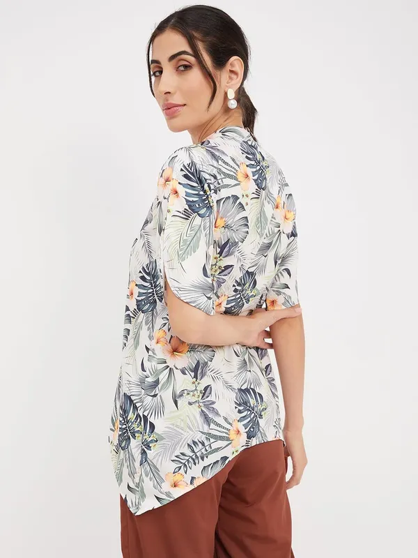 BRINNS_Printed_Choker_Neck_Top