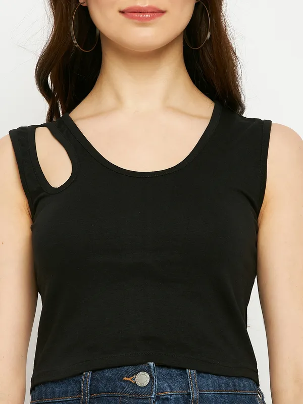 Round_Neck_Cut_Out_Fitted_Crop_Top