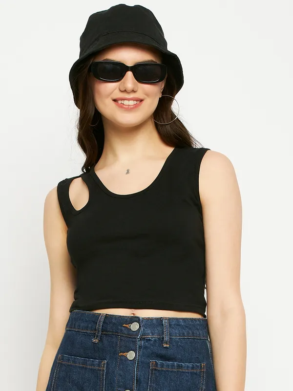 Round_Neck_Cut_Out_Fitted_Crop_Top